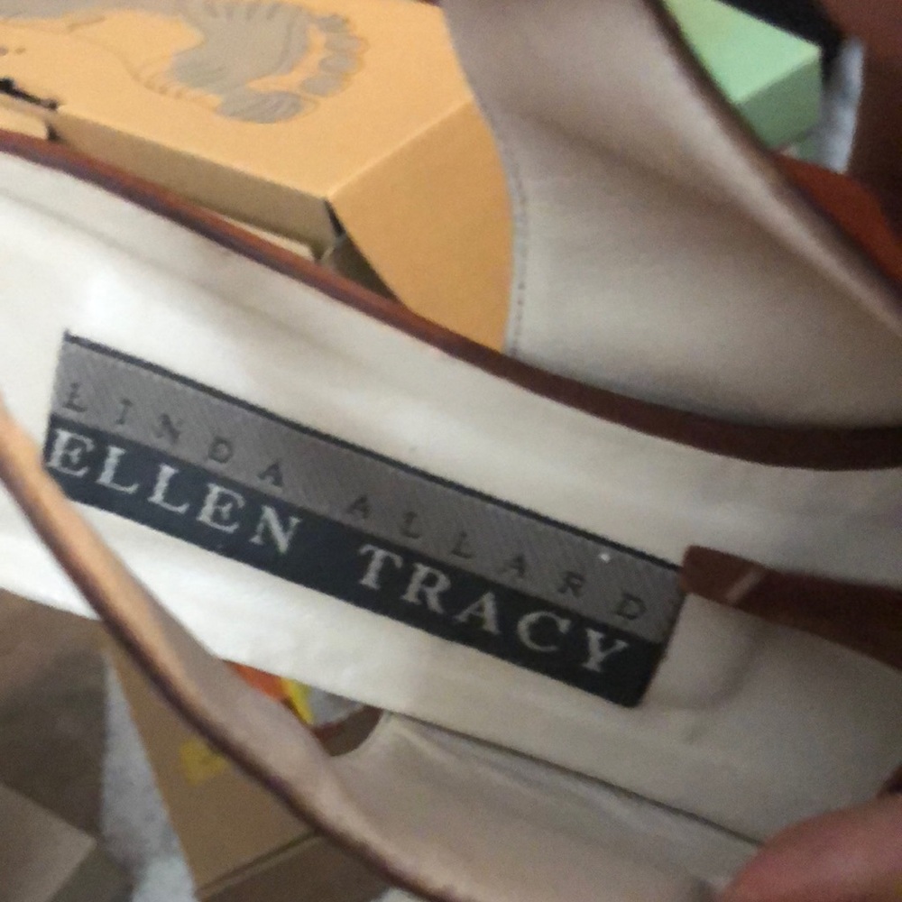 Ellen Tracy low heel shoes
